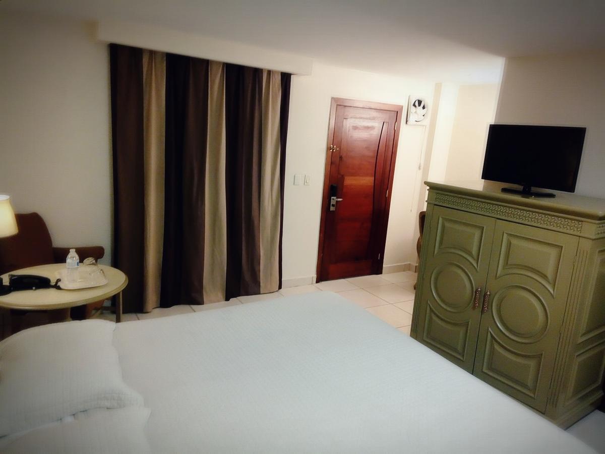 Hotel Martell San Pedro Sula Eksteriør billede